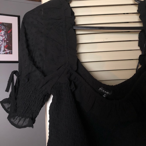 [SOLD] NWOT Dynamite Puff Sleeve Blouse - Picture 3 of 5